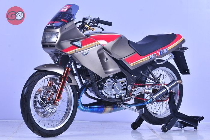 Suzuki Rgr 150 Di Modifikasi Menggabungkan Dua Bodi Dengan Konsep