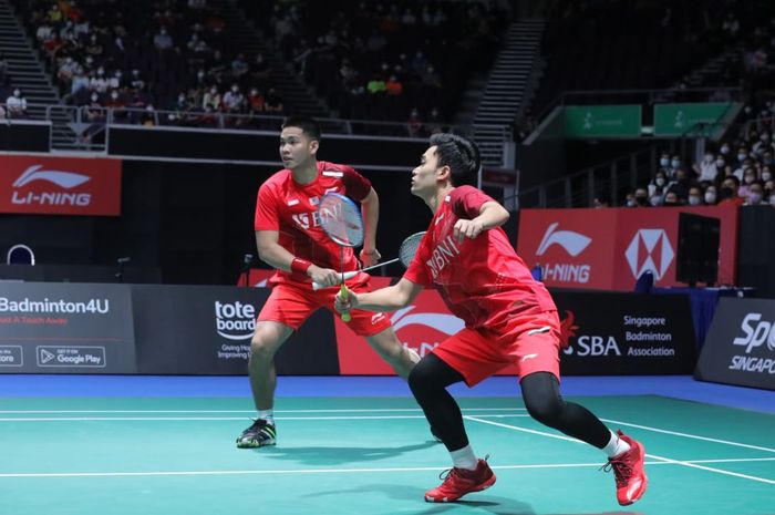 Ganda putra Indonesia, Leo Rolly Carnando/Daniel Marthin saat turun pada semifinal Singapore Open 2022, Sabtu (16/7/2022)