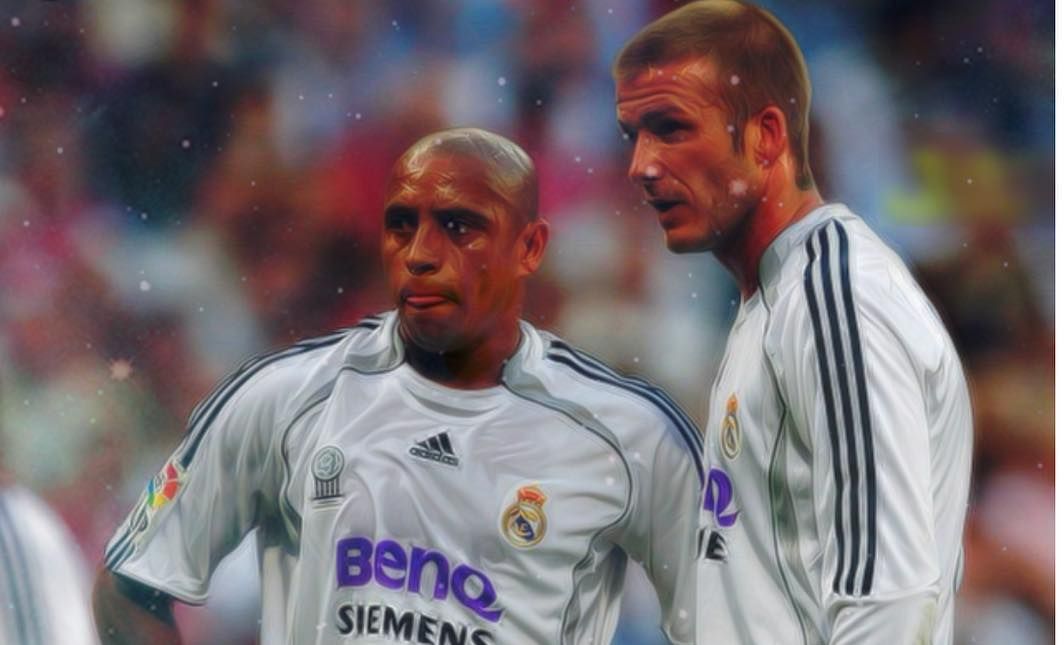 Roberto Carlos (kiri) dan David Beckham (kanan)