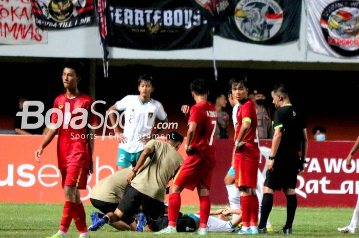 Suasana laga final antara Indonesia dan Vietnam pada Piala AFF U-16 2022 di Stadion Maguwoharjo, Sleman, Jumat (12/8/2022).