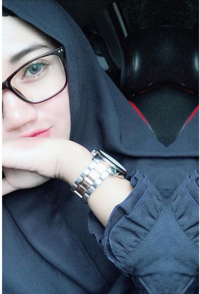 Istri Caisar YKS seorang janda