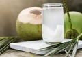 Rutin Minum Air Kelapa saat Perut Kosong Bikin Langsung dan Kulit Sehat