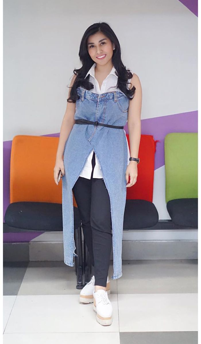 Model Pakaian Nisya di Brownis Tonight