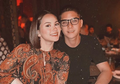 Sweet dan Kompak! Intip 5 Ide Outfit Couple Buat Ngedate ala Al Ghazali & Alyssa Daguise