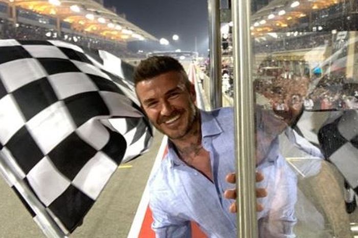 David Beckham saat kibarkan bendera finis di F1 GP Bahrain 2019