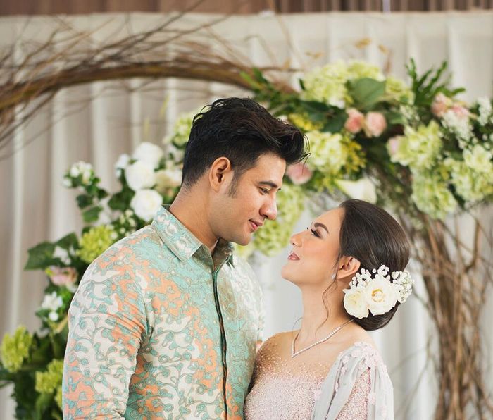 Cantiknya Irish Bella di acara pertunangan yang mewah