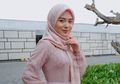 Hijabers, Sontek 5 Inspirasi Kebaya Wisuda Warna Pastel Ala Selebgram Yuk!