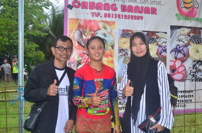 Neng Resa grasstracker wanita murid Wawan Hermawan