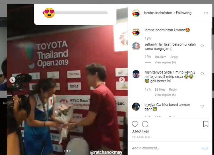 Unggahan akun lambe.badminton yang menunjukkan Ratchanok Intanon mendapatkan bunga dari seorang pria