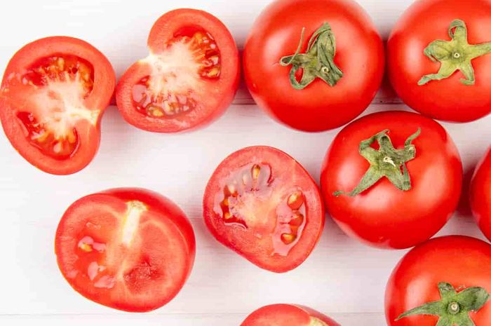 Tomat bermanfaat untuk menghilangkan komedo