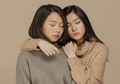 Mirip Banget! Intip 5 Gaya Kompak Isyana Sarasvati dengan Sang Kakak, Rara Sekar