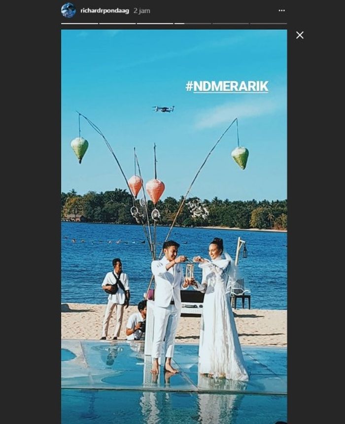 Nadine Chandrawinata dan Dimas Anggara mengucap janji