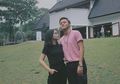 Intip Kecenya 6 Gaya Kasual Monokrom Pacar Rizky Febian, Azalia Bianda Avissa!