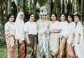 Terlihat Kompak dan Mewah, Pesona Para Bridesmaid di Resepsi Syahnaz