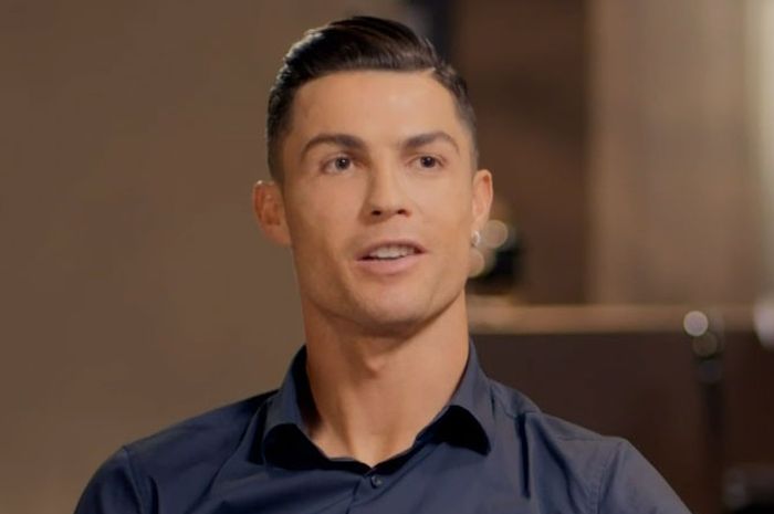 Sambil Menangis Cristiano Ronaldo Kisahnya Pengalaman Pahit Masa Kecilnya yang Tak Bisa Beli Makanan Hingga Rela Makan Burger Sisa