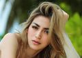 Jessica Iskandar Tampil Anggun Kenakan Floral Jumpsuit Saat Hadiri Asia's Next Top Models