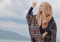 Biar Enggak Ngebosenin, Ini 7 Cara Menata Hijab ala Selebgram Hijab