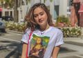 Begini 6 Cara Padu Padan T-Shirt Ala Salshabilla Adriani Agar Terlihat Stylish. Tiru Yuk!