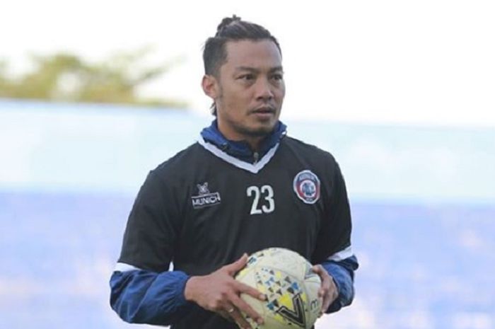 Bek sekaligus kapten Arema FC, Hamka Hamzah yang terlibat insiden horor ketika timnya menjamu Tira Persikabo di pekan keenam Liga 1 2019.