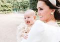 Tingkah Lucu Pangeran Louis Pegang Wajah sang Kakek, Pangeran Charles, Kembali Curi Perhatian