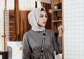 8 Inspirasi Outfit Hijab Nuansa Abu-Abu Ala Selebgram Aghnia Punjabi
