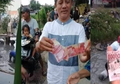 Viral, Wanita Indramayu Buang Uang Suaminya Sebanyak Rp 4 Juta ke Sungai yang Kotor, Ternyata Karena Hal Ini!
