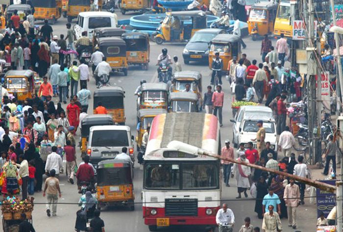 Jalanan di India yang begitu padat dan ramai