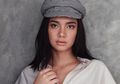 Liburan Bersama Stuart Collins, Ini 7 Outfit Putih Angela Gilsha!