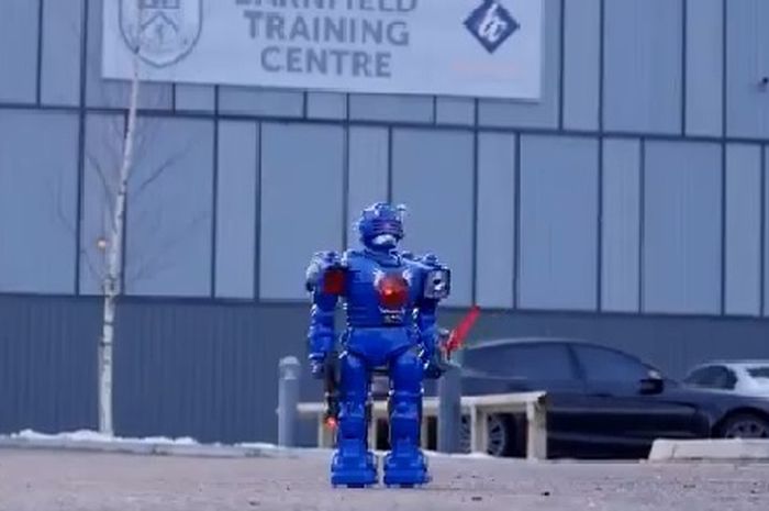 Robot Peter Crouch melangkah ke Burnley FC.