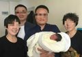 Mengharukan, Bayi Hasil Sewa Rahim Ini Lahir Setelah 4 Tahun Orangtuanya Meninggal