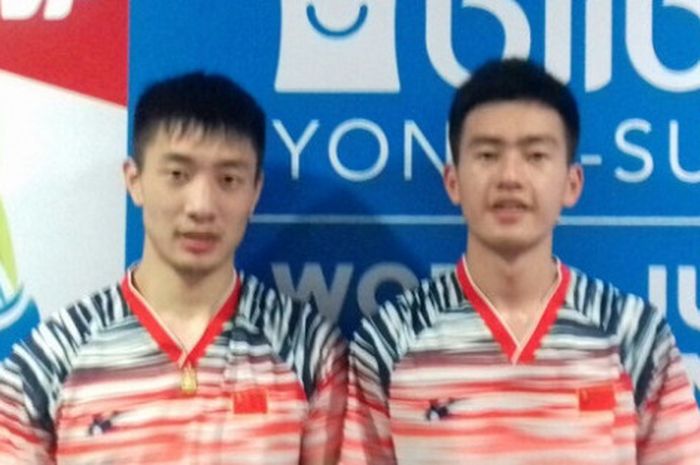 Wang Chang (kanan) saat masih berpasangan dengan Fan Qiuyue di kejuaraan Dunia Junior 2017.