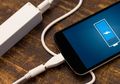 Baterai Handphone Cepat Habis? Stop Lakukan 5 Kebiasaan Ini Moms!