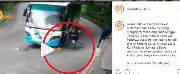 Seorang Pria Nekat Lompat dari Bus Saat Tabrakan Beruntun di Padang, Videonya Viral!