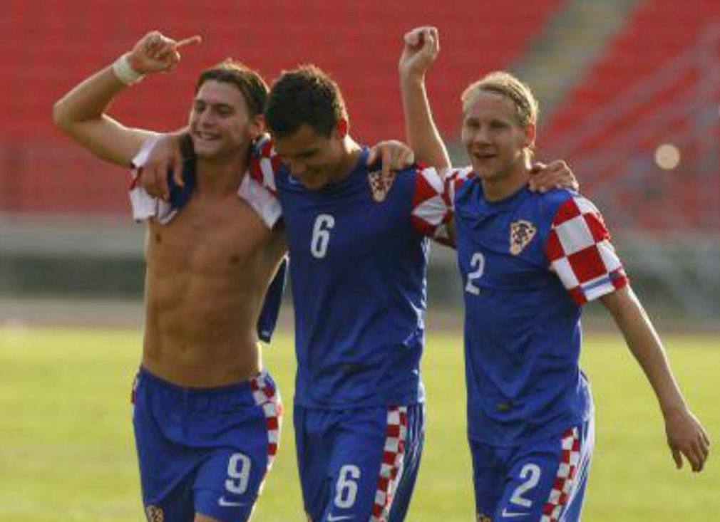 Marko Simic (paling kiri) bersama Dejan Lovren (tengah), dan Domagoj Vida(paling kanan) saat memperkuat timnas U-21 Kroasia.