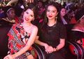 5 Fashion Kompak Bareng Sahabat Ala Raline Shah & Millane Fernandez. Friendship Goals!