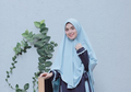 Begini 6 Gaya Vebby Palwinta saat Mengenakan Khimar. Modis dan Santun!
