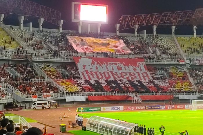 La Grande Indonesia  pada Laga Timnas U-20 Indonesia vs Vietnam di Stadion Gelora Bung Tomo, Surabaya, Jawa Timur, Minggu (18/9/2022).