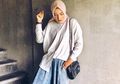 Tiru 6 Inspirasi Padu Padan Kulot Jeans Kece untuk Hijabers Ala Bella Attamimi!