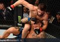Beda dengan Khabib Nurmagomedov, Teknik Kuncian Petarung UFC Ini Hampir 'Membunuh' Seorang Fan