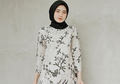 7 Cara Tampil Manis dengan Outfit Floral ala Selebgram Hijab Kekinian!