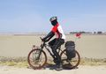 Romantis, Luthfi Maizakusuma Kayuh Sepeda Dari Malang Hingga ke China untuk Nyatakan Cinta