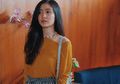 Contek Gaya Kasual Febby Rastanty dengan Bucket Hat Sebagai Aksesori