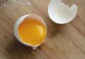 Warna Kuning Setiap Telur Berbeda-beda, Kenapa Bisa Begitu, ya?