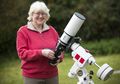 Dari Halaman Belakang Rumahnya, Nenek Berusia 60 Tahun Berhasil Memotret Nebula