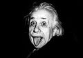 Hari Kematian Stephen Hawking Ternyata Bersamaan dengan Hari Ulang Tahun Albert Einstein