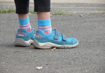 Begini Cara Mencuci Sepatu yang Benar agar Tidak Cepat Rusak
