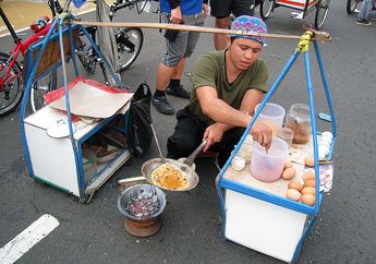 Sudah Ada Sejak Penjajahan, Inilah Kerak Telor, Makanan Khas Betawi