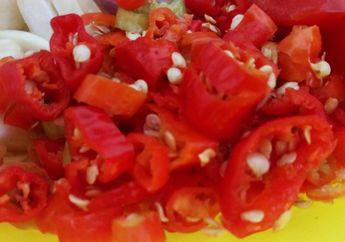 Mengapa Kita Bersin Saat Ada yang Memasak Makanan Pedas?