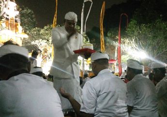 Tirtha, Sebuah Simbol Pembersihan Diri dan Anugerah bagi Umat Hindu