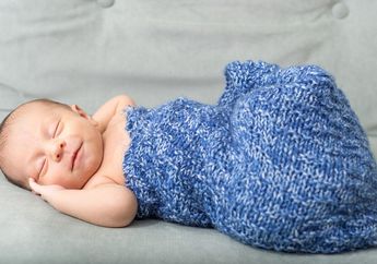 Sering Lihat Adik Bayi Senyum Saat Tidur? Inilah Penjelasan Ilmiahnya